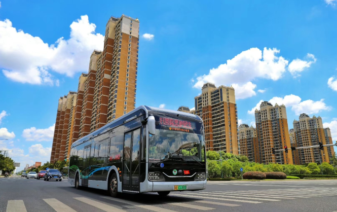 李强签署国务院令 公布《城市公共交通条例》2024年12月1日起施行